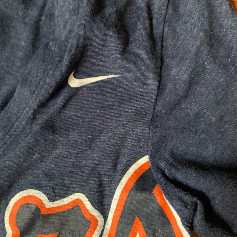 𝐍𝐈𝐊𝐄 𝐓𝐄𝐄 - Picture 2 of 3